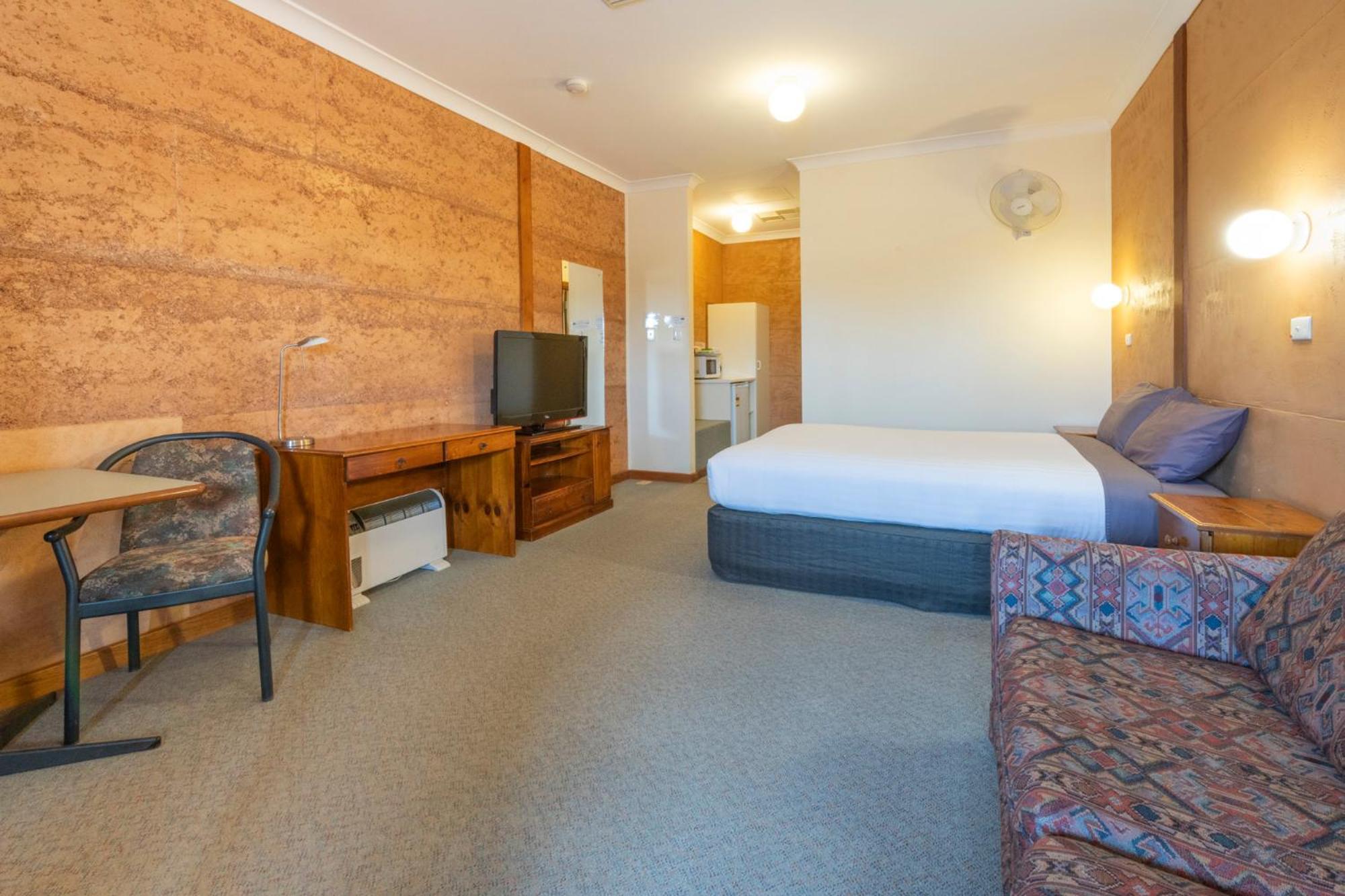 Mud Hut Motel Coober Pedy Eksteriør bilde