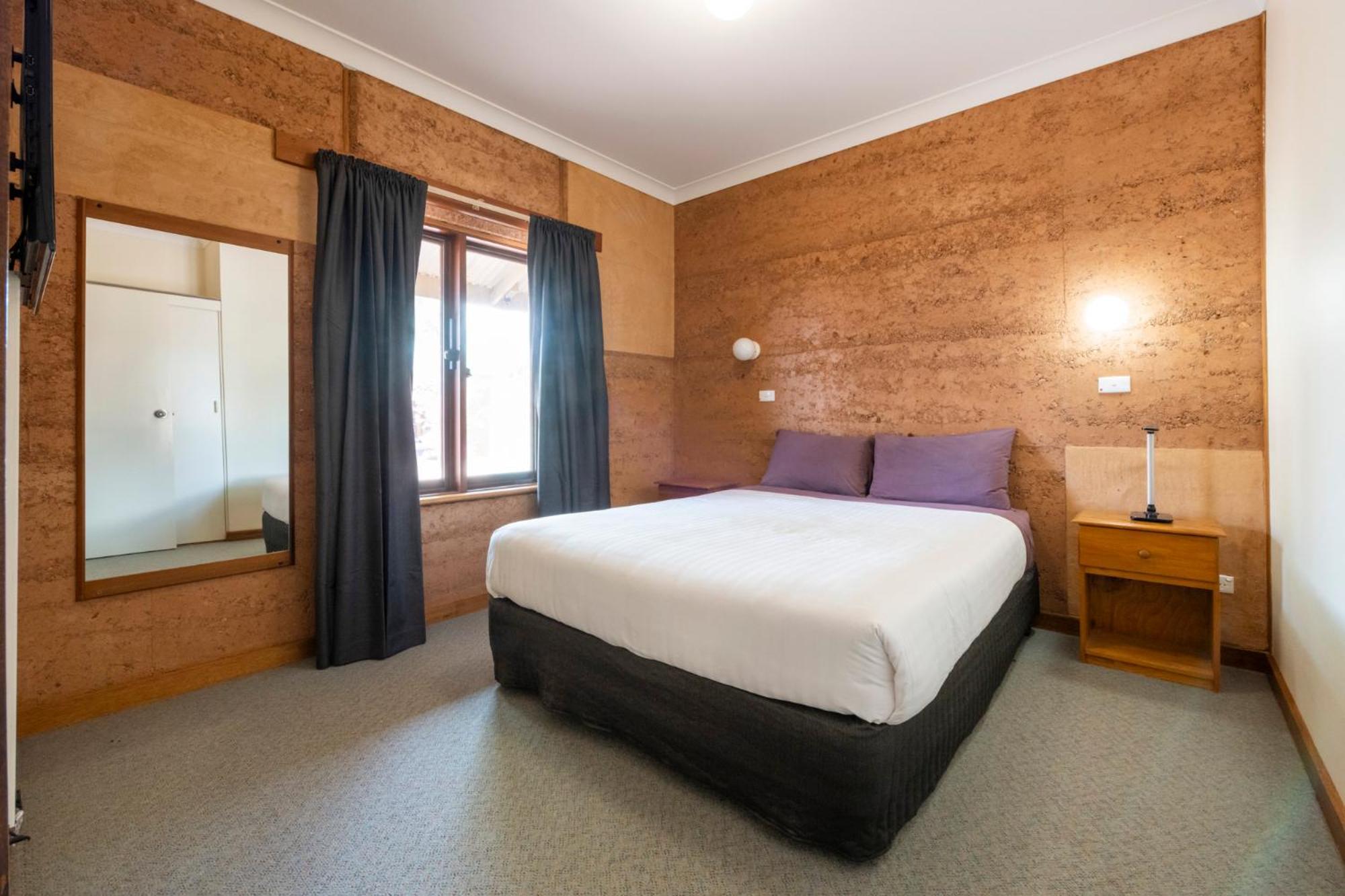 Mud Hut Motel Coober Pedy Eksteriør bilde
